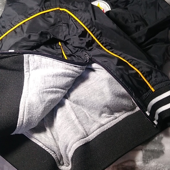 NFL Steelers XS 4/5 Pullover Kids Coat - Picture 6 of 7